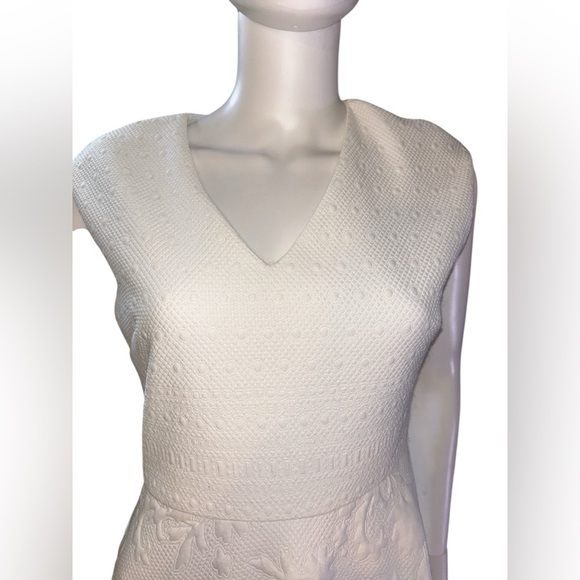 Taylor Womens Sleeveless Fit and Flare
Textured Jacquard Knit business Casual - Picture 5 of 9